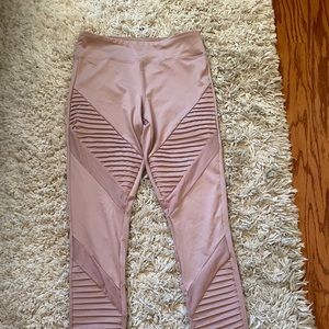 Pink pleated leggings